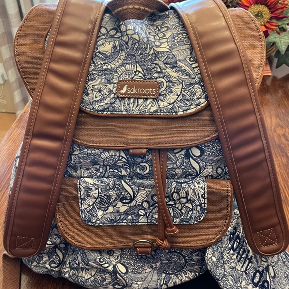 Sakroots euc backpack with matching pouch and owl tassel keychain main image 5